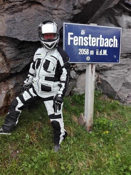 BAALI ÉS SAHARA SHORT KESZTYŰK TESZTJE