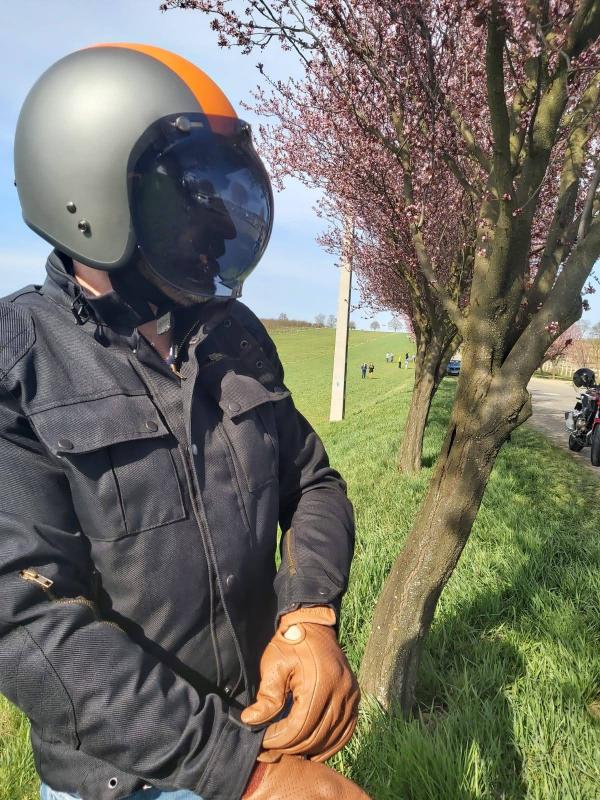 MARUSHIN C-131 Üvegszál bukósisak és RETRO buborék plexi teszt