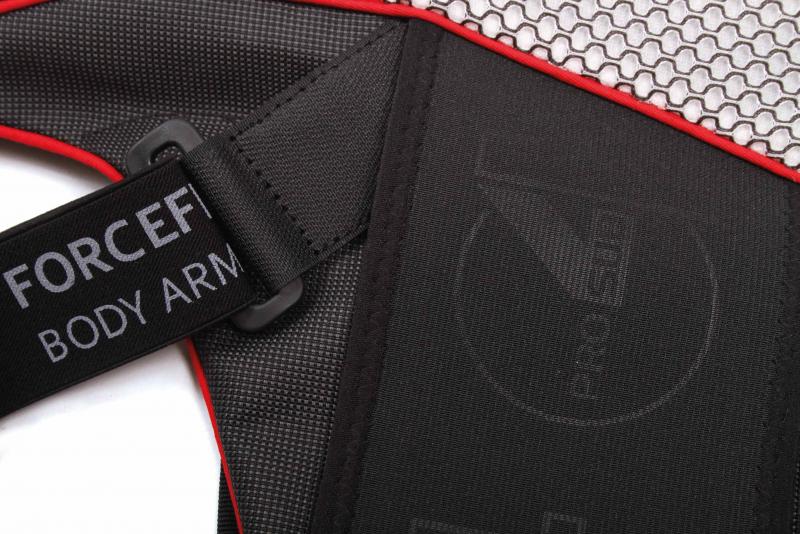 Forcefield SUB4 gerincprotektor-A legbiztonságosabb! - Image 4