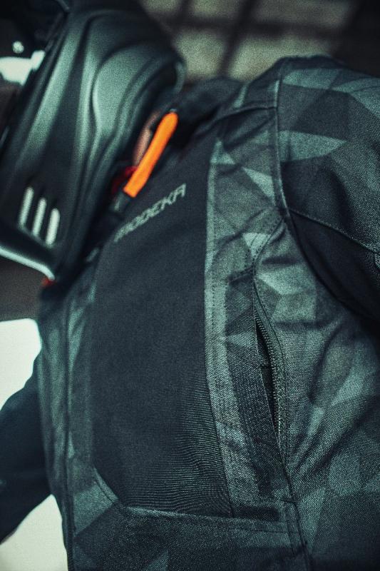 Modeka Jakson - Image 4