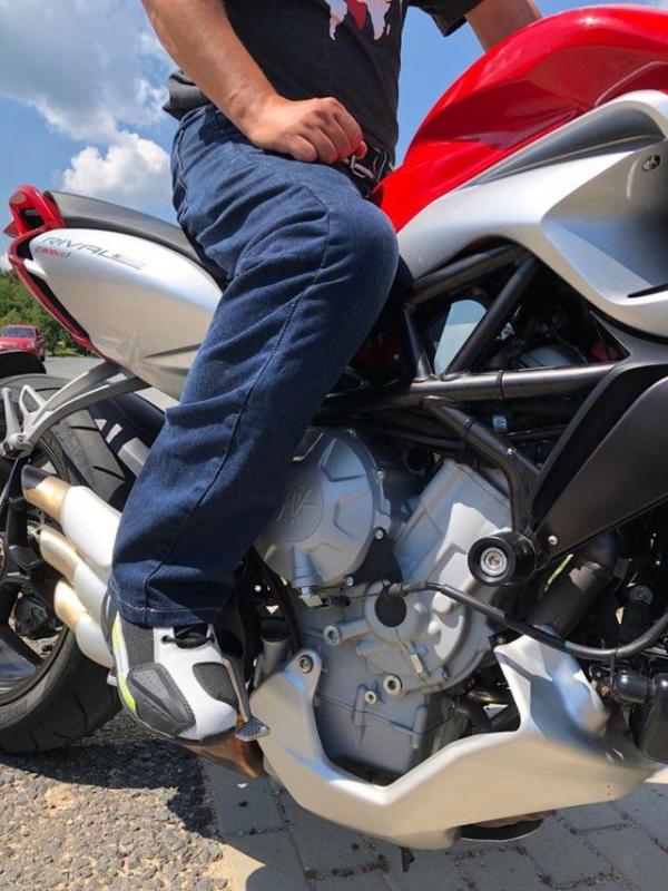 Modeka Kyne motoros cipő teszt